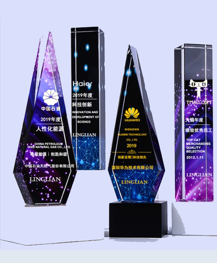 Premium Trendy Crystal Plaque and Trophy