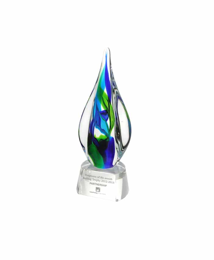 ARTISTIC AND STYLISH GLASS TROPHY