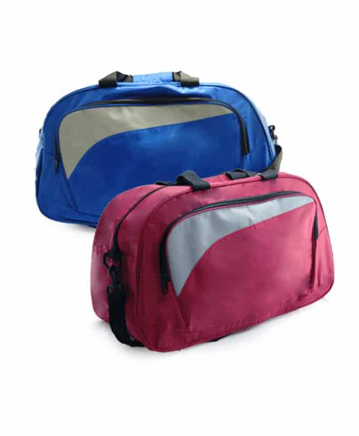 TRAVEL BAG WITH ADJUSTABLE SHOULDER STRAP